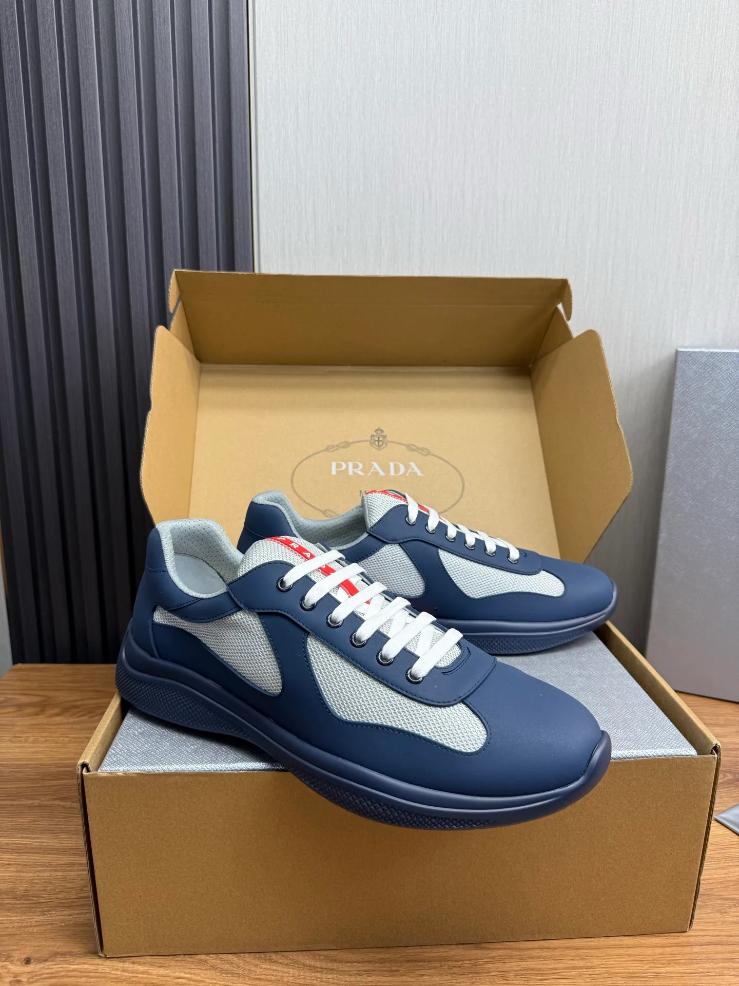 Men's shoes 640💰 [PRADA] Hot selling items🔥Must be recommended every day~~ Official website synchronized, 1:1 high quality shipments✔️ Imported cowhide fabric, rubber material + cowhide lining, original bottom, high-end airplane box packaging🎁 38-45 (38.45 custom-made, non-returnable)